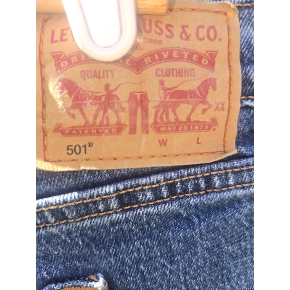 Levis Womens 501 Shorts Medium Wash button fly 22W cut offs beach summer - Picture 4 of 7